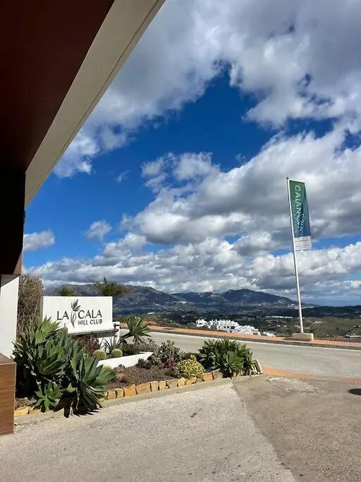 Golf, Sea And Mountain Views Apartment La Cala De Mijas